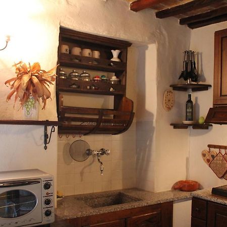 Petite Maison, Nel Borgo Di Cetona Exterior foto