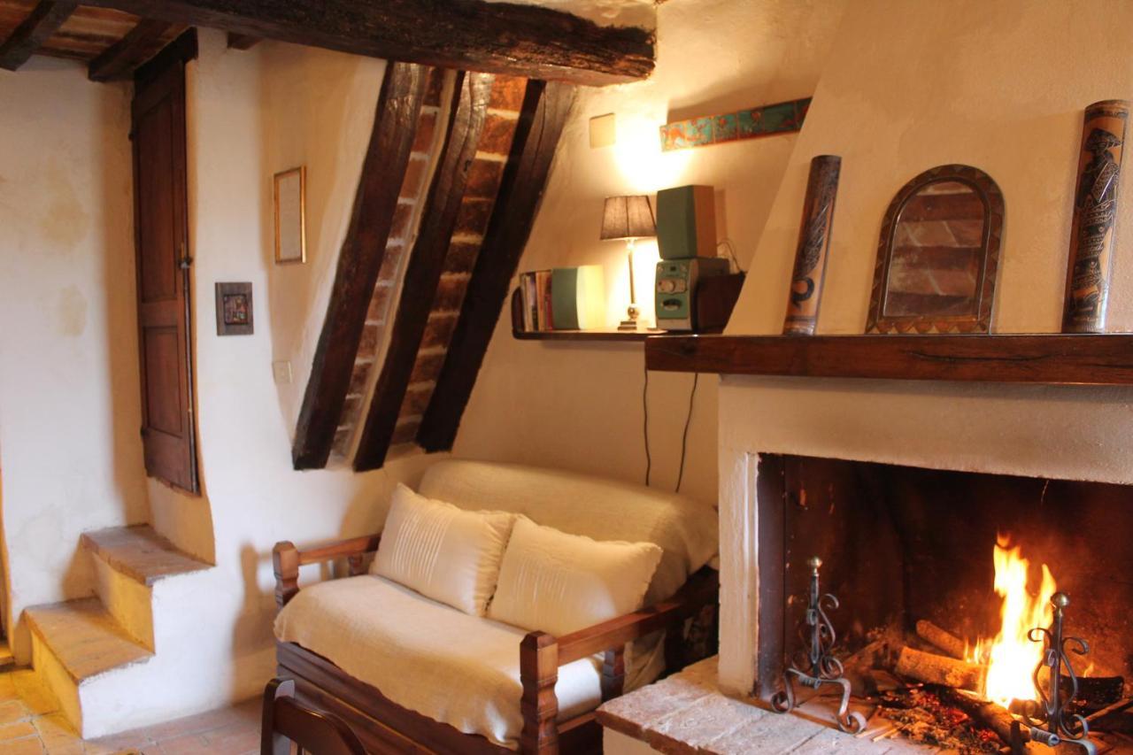 Petite Maison, Nel Borgo Di Cetona Exterior foto