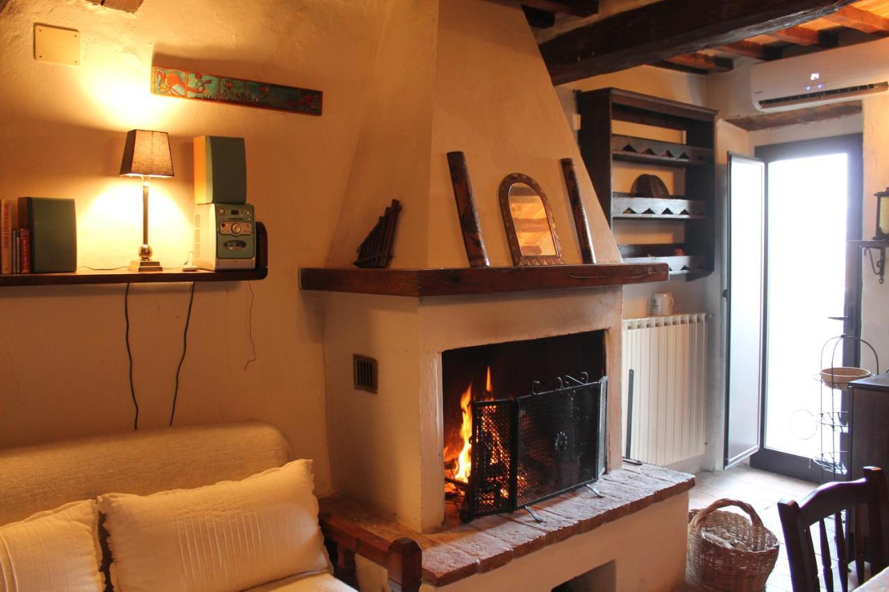 Petite Maison, Nel Borgo Di Cetona Exterior foto